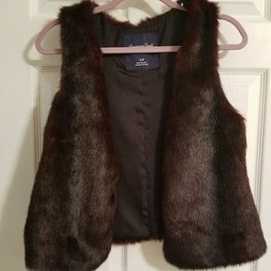 NWOT faux fur vest